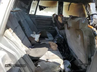 1986 Pontiac Bonneville Brougham z VIN 2G2GR69H9G2241181, wystawiony jako Copart lot #68122684 z przebiegiem Nie podano mil oraz Nie do naprawy • Non repairable. Historia ofert i sprzedaży dostępna na DreamBid. Obrazek 11.