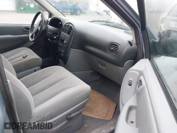 2006 Dodge Caravan SXT with VIN 1D4GP45R96B662880, listed as a IAAI auction lot 42206091 with 168,265 mi miles and . Bid and sale history available at carsss.com. Image 5.