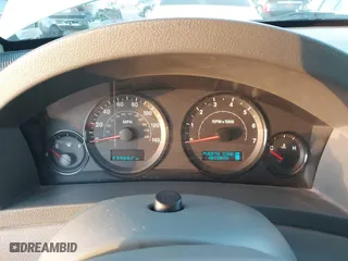 2006 Jeep Grand Cherokee Laredo with VIN 1J8GS48K16C348315, listed as a IAAI auction lot 41062772 with 239,662 mi miles. Bid and sale history available at carsss.com. Image 7.
