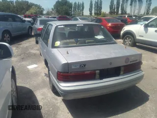 1996 Chevrolet Corsica z VIN 1G1LD5543TY111456, wystawiony jako IAAI lot #36724187 z przebiegiem Nie podano mil oraz . Historia ofert i sprzedaży dostępna na DreamBid. Obrazek 3.