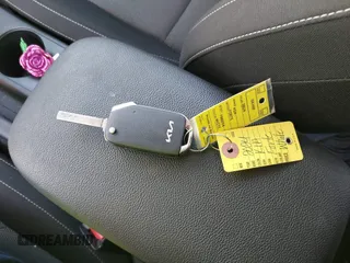 2024 Kia Forte LX z VIN 3KPF24AD6RE786274, wystawiony jako IAAI lot #42108741 z przebiegiem 5 923 mil mil oraz . Historia ofert i sprzedaży dostępna na DreamBid. Obrazek 11.