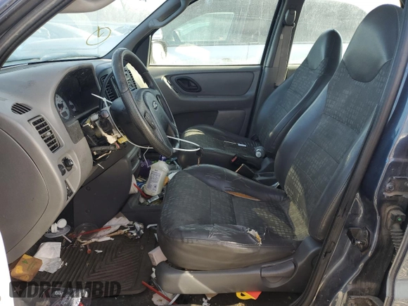 2001 Ford Escape XLS with VIN 1FMYU02191KA64617, listed as a Copart auction lot 83853044 with 187,594 mi miles and Salvage Title. Bid and sale history available at carsss.com. Image 7.