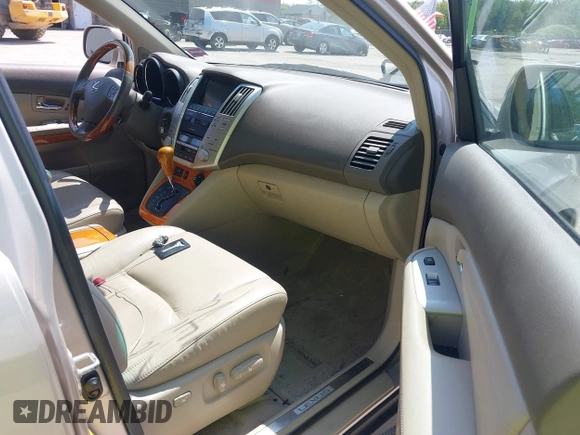2007 Lexus RX 350 z VIN 2T2HK31U57C003195, wystawiony jako IAAI lot #42468442 z przebiegiem 171 496 mil mil oraz . Historia ofert i sprzedaży dostępna na DreamBid. Obrazek 5.