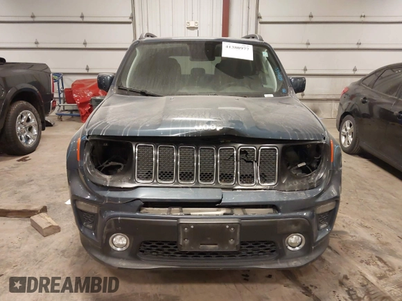 2020 Jeep Renegade Latitude with VIN ZACNJBBB1LPL32957, listed as a IAAI auction lot 41380977 with 199,922 mi miles. Bid and sale history available at carsss.com. Image 13.