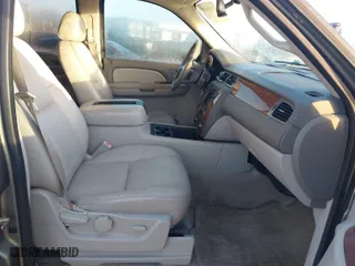 2008 Chevrolet Tahoe Hybrid with VIN 1GNFC13588R247957, listed as a IAAI auction lot 41976188 with NaN miles. Bid and sale history available at carsss.com. Image 5.