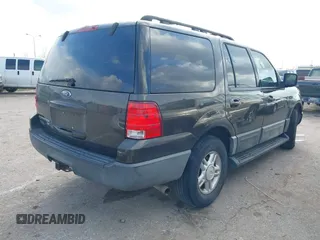 2006 Ford Expedition Special Service with VIN 1FMPU15526LA94611, listed as a IAAI auction lot 41496477 with 171,574 mi miles. Bid and sale history available at carsss.com. Image 4.