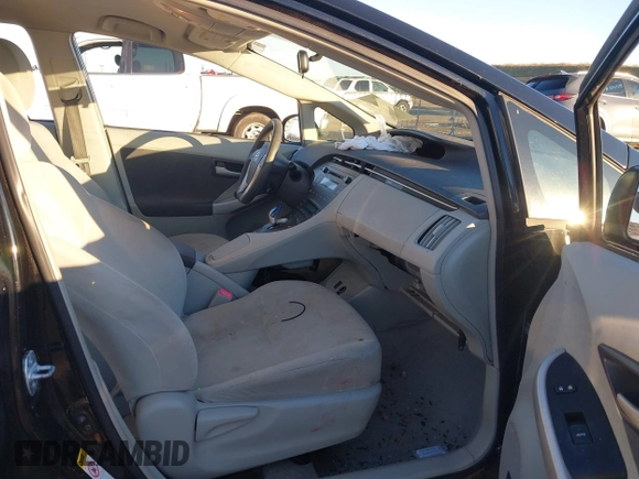 2010 Toyota Prius II with VIN JTDKN3DU8A0136273, listed as a IAAI auction lot 41266255 with 209,558 mi miles. Bid and sale history available at carsss.com. Image 5.