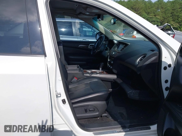 2014 Nissan Pathfinder Platinum with VIN 5N1AR2MN8EC717632, listed as a IAAI auction lot 42474040 with 190,041 mi miles and . Bid and sale history available at DreamBid. Image 5.
