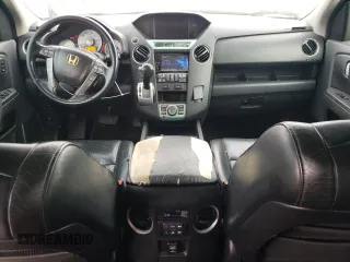 2010 Honda Pilot Touring with VIN 5FNYF3H83AB019030, listed as a Copart auction lot 82398644 with 180,912 mi miles and Salvage Title. Bid and sale history available at DreamBid. Image 8.