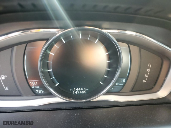 2016 Volvo XC60 T5 Platinum with VIN YV4612RM4G2790665, listed as a Copart auction lot 42751585 with 147,469 mi miles and Clean Title. Bid and sale history available at carsss.com. Image 9.