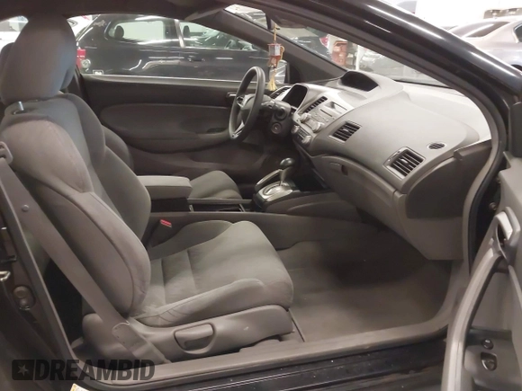 2006 Honda Civic Cpe LX with VIN 2HGFG12606H006660, listed as a IAAI auction lot 41813548 with 122,398 mi miles. Bid and sale history available at carsss.com. Image 5.