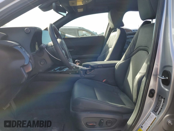 2024 Lexus UX 250h Premium with VIN JTHP9JBHXR2076614, listed as a Copart auction lot 88842545 with 3,105 mi miles and Salvage title. Bid and sale history available at DreamBid. Image 7.