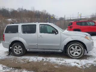 2010 Nissan Pathfinder SE with VIN 5N1AR1NB3AC607256, listed as a IAAI auction lot 41308001 with 194,457 mi miles. Bid and sale history available at carsss.com. Image 13.