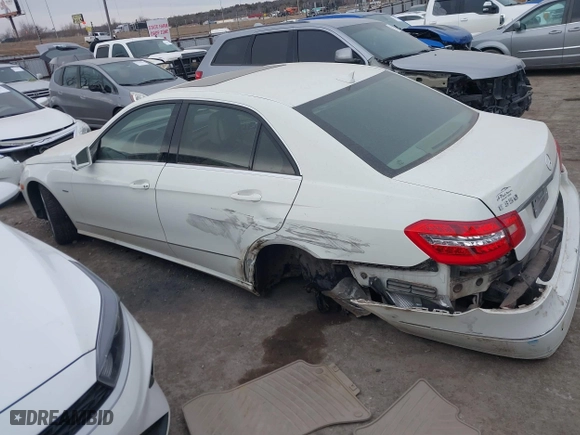 2012 Mercedes-Benz E-Class E 350 Luxury with VIN WDDHF5KB0CA588841, listed as a IAAI auction lot 41371990 with 108,480 mi miles. Bid and sale history available at carsss.com. Image 14.