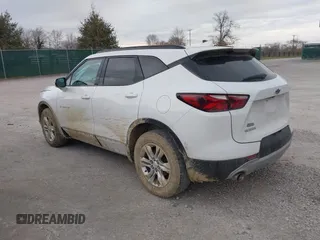 2021 Chevrolet Blazer LT z VIN 3GNKBCRSXMS551244, wystawiony jako IAAI lot #41717299 z przebiegiem 72 151 mil mil oraz . Historia ofert i sprzedaży dostępna na DreamBid. Obrazek 3.