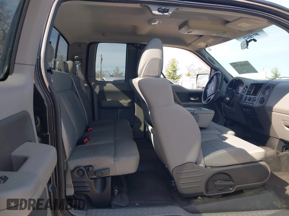 2008 Ford F-150 STX with VIN 1FTRX14WX8FB93015, listed as a IAAI auction lot 41816799 with Not Provided miles. Bid and sale history available at carsss.com. Image 8.