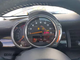 2019 MINI Hardtop 4 Door Cooper with VIN WMWXU1C5XK2J02832, listed as a IAAI auction lot 42525235 with 68,296 mi miles and . Bid and sale history available at DreamBid. Image 7.