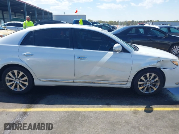 2012 Toyota Avalon with VIN 4T1BK3DB3CU472153, listed as a IAAI auction lot 41888530 with 186,406 mi miles. Bid and sale history available at carsss.com. Image 13.