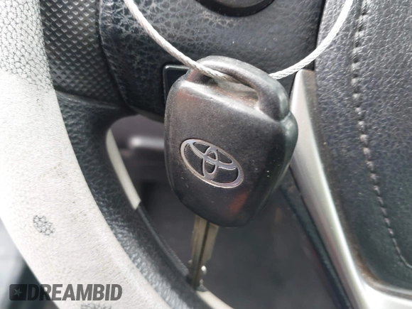 2018 Toyota Corolla L z VIN 5YFBURHE7JP840916, wystawiony jako IAAI lot #41603264 z przebiegiem 218 028 mil mil oraz . Historia ofert i sprzedaży dostępna na DreamBid. Obrazek 11.