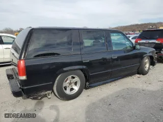 2000 Chevrolet Tahoe Limited with VIN 1GNEC13R8YR160994, listed as a Copart auction lot 49612635 with 207,062 mi miles and Salvage Title. Bid and sale history available at carsss.com. Image 3.