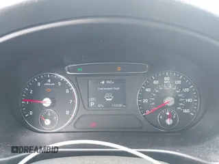 2019 Kia Sorento LX z VIN 5XYPGDA59KG448942, wystawiony jako IAAI lot #42333673 z przebiegiem 172 581 mil mil oraz . Historia ofert i sprzedaży dostępna na DreamBid. Obrazek 7.
