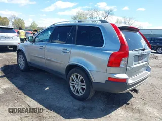 2011 Volvo XC90 I6 with VIN YV4952CZ5B1580676, listed as a IAAI auction lot 41986632 with 260,694 mi miles and . Bid and sale history available at DreamBid. Image 3.
