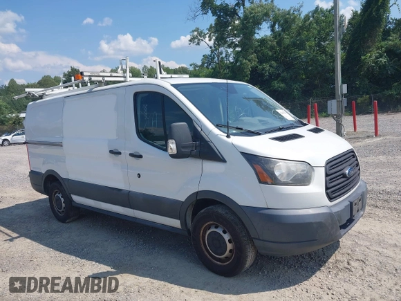 2017 Ford Transit z VIN 1FTYR1YM8HKA85286, wystawiony jako IAAI lot #42449147 z przebiegiem 230 391 mil mil oraz . Historia ofert i sprzedaży dostępna na DreamBid. Obrazek 1.