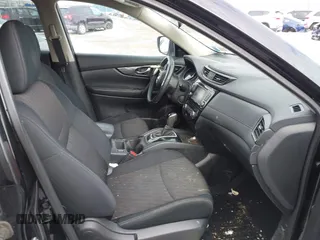 2019 Nissan Rogue SL with VIN 5N1AT2MV2KC729210, listed as a IAAI auction lot 41679641 with 103,014 mi miles and . Bid and sale history available at carsss.com. Image 5.