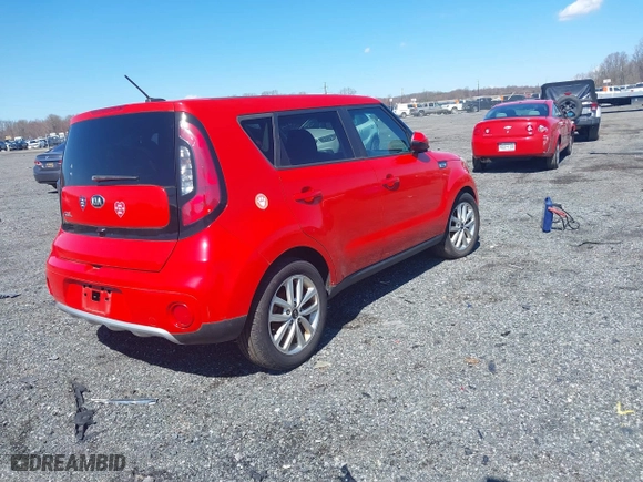 2017 Kia Soul + with VIN KNDJP3A56H7425401, listed as a IAAI auction lot 41859620 with 1 mi miles. Bid and sale history available at carsss.com. Image 4.