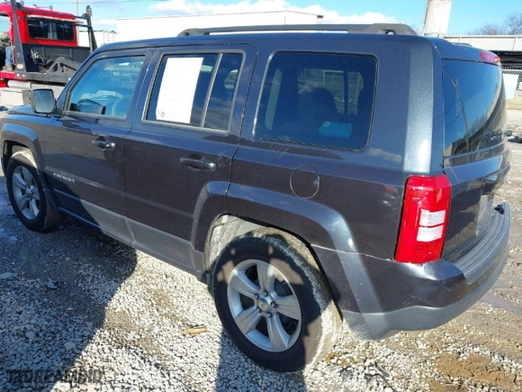 2016 Jeep Patriot Sport with VIN 1C4NJPBB8GD554741, listed as a IAAI auction lot 41288216 with 147,686 mi miles. Bid and sale history available at carsss.com. Image 3.