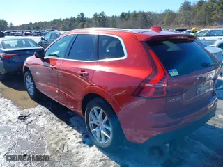 2018 Volvo XC60 Momentum with VIN LYV102RK8JB082200, listed as a IAAI auction lot 41683184 with 99,535 mi miles. Bid and sale history available at carsss.com. Image 3.
