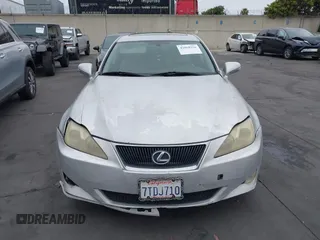 2009 Lexus IS with VIN JTHBK262895106279, listed as a IAAI auction lot 42068256 with 274,846 mi miles. Bid and sale history available at carsss.com. Image 13.