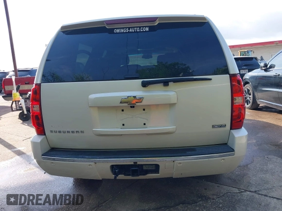 2010 Chevrolet Suburban LTZ with VIN 1GNUKKE38AR251895, listed as a IAAI auction lot 42020123 with 166,130 mi miles. Bid and sale history available at carsss.com. Image 16.