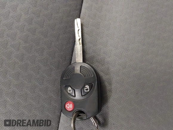 2018 Ford Escape SE z VIN 1FMCU9GD2JUB17518, wystawiony jako IAAI lot #41919245 z przebiegiem 102 626 mil mil oraz . Historia ofert i sprzedaży dostępna na DreamBid. Obrazek 11.