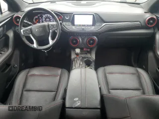 2021 Chevrolet Blazer RS z VIN 3GNKBKRS2MS585009, wystawiony jako Copart lot #48954695 z przebiegiem 90 228 mil mil oraz Szkoda całkowita • Salvage title. Historia ofert i sprzedaży dostępna na DreamBid. Obrazek 8.