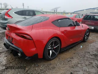 2021 Toyota Supra 3.0 z VIN WZ1DB0C02MW044450, wystawiony jako Copart lot #73321152 z przebiegiem Nie podano mil oraz . Historia ofert i sprzedaży dostępna na DreamBid. Obrazek 3.