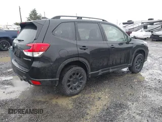 2019 Subaru Forester Premium with VIN JF2SKAEC6KH551325, listed as a IAAI auction lot 41623331 with 88,727 mi miles. Bid and sale history available at carsss.com. Image 4.