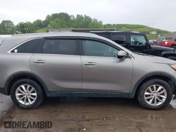 2017 Kia Sorento LX с VIN 5XYPGDA31HG270824, выставлен на аукционе IAAI как лот 42344131 с пробегом 195 128 миль миль и . История ставок и продаж доступна на DreamBid. Изображение 13.
