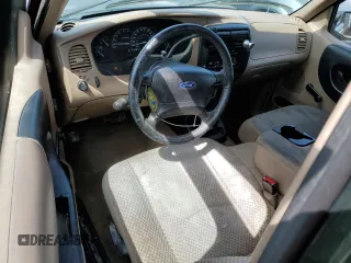 2001 Ford Ranger XL z VIN 1FTYR14V21PB49944, wystawiony jako Copart lot #54184925 z przebiegiem 305 117 mil mil oraz Szkoda całkowita • Salvage title. Historia ofert i sprzedaży dostępna na DreamBid. Obrazek 8.
