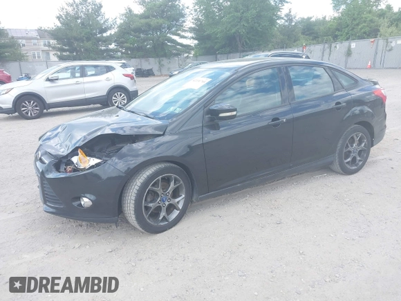 2013 Ford Focus SE z VIN 1FADP3F2XDL354156, wystawiony jako IAAI lot #42231744 z przebiegiem 123 518 mil mil oraz . Historia ofert i sprzedaży dostępna na DreamBid. Obrazek 2.