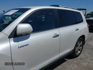 2011 Toyota Highlander Limited with VIN 5TDDK3EH5BS063462, listed as a IAAI auction lot 42359386 with 129,809 mi miles and . Bid and sale history available at DreamBid. Image 14.