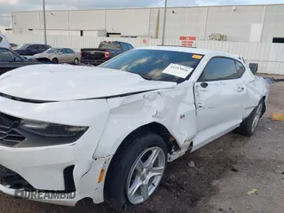 2019 Chevrolet Camaro 1LS with VIN 1G1FB1RX4K0158377, listed as a IAAI auction lot 41113026 with 29,927 mi miles and . Bid and sale history available at carsss.com. Image 14.