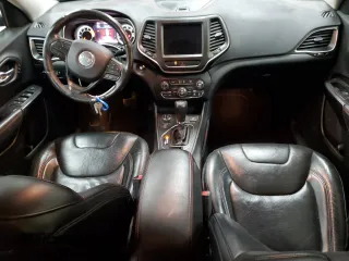 2019 Jeep Cherokee Trailhawk Elite with VIN 1C4PJMBX2KD227246, listed as a Copart auction lot 87815615 with 88,636 mi miles and Salvage Title. Bid and sale history available at carsss.com. Image 8.