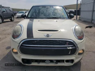 2016 MINI Hardtop 4 Door S with VIN WMWXU3C57G2B63075, listed as a Copart auction lot 63998995 with 71,008 mi miles and Salvage title. Bid and sale history available at DreamBid. Image 5.