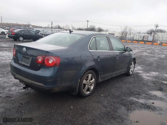 2009 Volkswagen Jetta Sedan SE with VIN 3VWRZ71K49M016683, listed as a IAAI auction lot 41530644 with NaN miles. Bid and sale history available at carsss.com. Image 4.