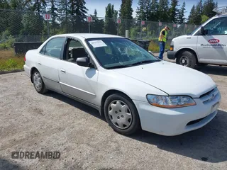 1998 Honda Accord LX с VIN 1HGCG5548WA111143, выставлен на аукционе IAAI как лот 42327931 с пробегом 145 843 миль миль и . История ставок и продаж доступна на DreamBid. Изображение 1.