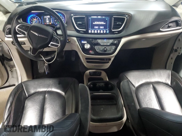 2018 Chrysler Pacifica Touring L z VIN 2C4RC1BG3JR292040, wystawiony jako Copart lot #55304725 z przebiegiem 64 478 mil mil oraz Szkody całkowita. Historia ofert i sprzedaży dostępna na DreamBid. Obrazek 8.