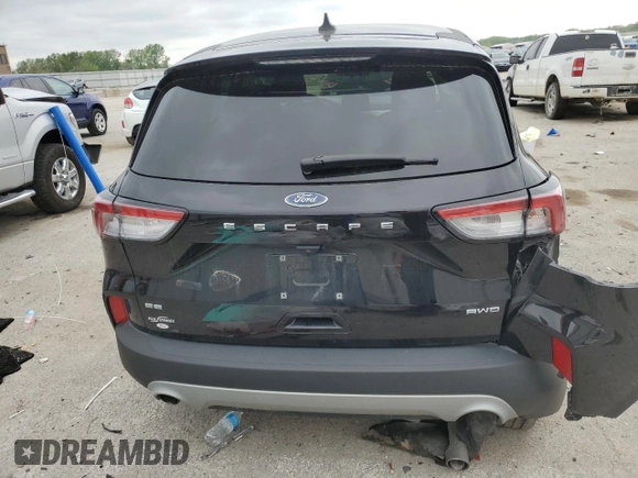 2022 Ford Escape SE z VIN 1FMCU9G68NUB51034, wystawiony jako Copart lot #54594885 z przebiegiem 62 488 mil mil oraz Szkoda całkowita • Salvage title. Historia ofert i sprzedaży dostępna na DreamBid. Obrazek 6.