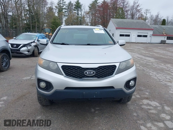 2011 Kia Sorento LX with VIN 5XYKT4A18BG099601, listed as a IAAI auction lot 42156787 with 165,397 mi miles. Bid and sale history available at carsss.com. Image 13.