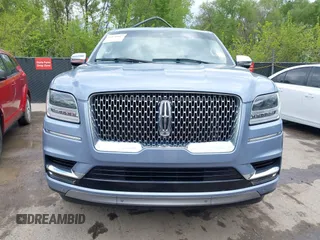 2021 Lincoln Navigator Black Label z VIN 5LMJJ3TT9MEL04485, wystawiony jako IAAI lot #42076087 z przebiegiem 69 704 mil mil oraz . Historia ofert i sprzedaży dostępna na DreamBid. Obrazek 12.